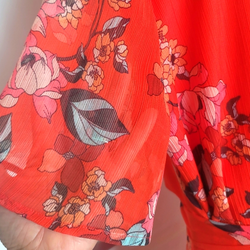 Dress - Picture 8 of 8